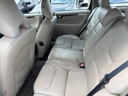 Used 2007 Volvo V70 2.4 FWD image 7