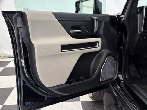 Used 2026 GMC Hummer EV SUV AWD/4WD image 19