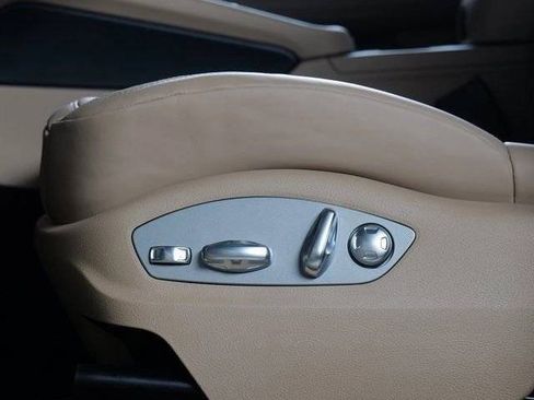 New 2025 Porsche Macan AWD/4WD image 14