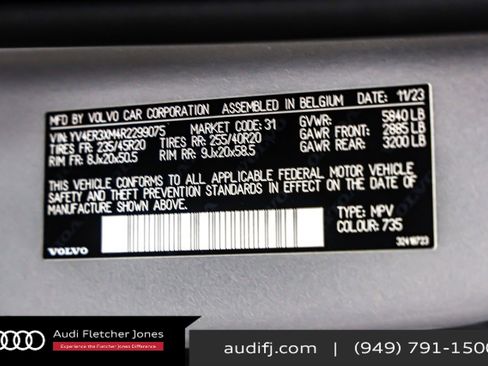 Used 2024 Volvo XC40 Recharge Ultimate image 24