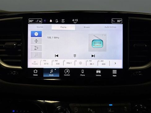 Certified 2023 Chrysler Pacifica Touring-L image 17