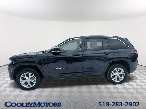 Used 2023 Jeep Grand Cherokee Limited image 1