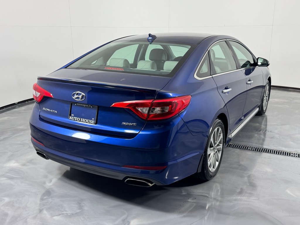 Used 2016 Hyundai Sonata Sport w/ Option Group 03 FWD image 5
