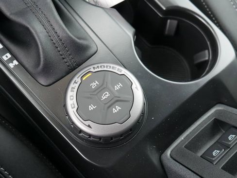 New 2025 Ford Bronco Badlands image 21