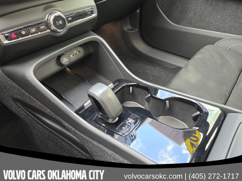 Certified 2023 Volvo C40 P8 Recharge Ultimate AWD/4WD image 16