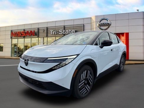 New 2026 Nissan Leaf SV+ w/ Floor Mat Package (SV+) image 2