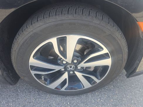 Used 2018 Honda Odyssey Elite image 31