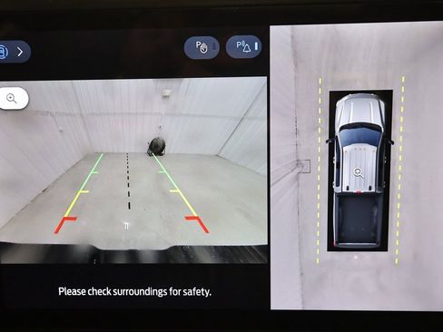 New 2026 Ford F350 Lariat w/ Black Appearance Package image 24