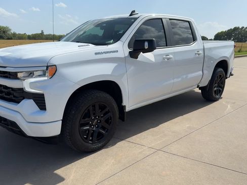 Used 2024 Chevrolet Silverado 1500 RST w/ Convenience Package II AWD/4WD image 5