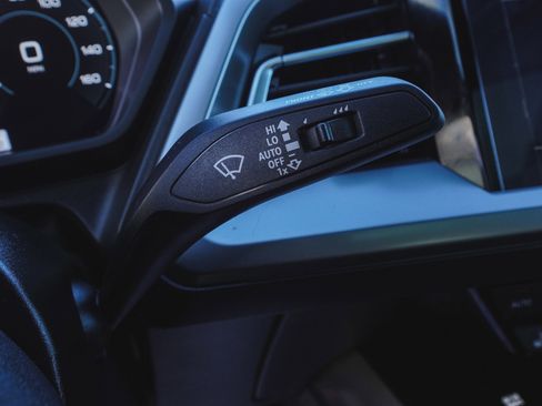 Used 2025 Audi Q4 e-tron Premium Plus image 24