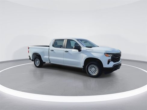 Used 2022 Chevrolet Silverado 1500 W/T w/ Trailering Package image 2