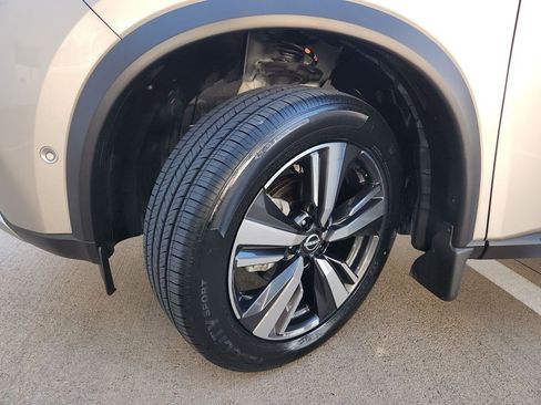 Certified 2022 Nissan Rogue Platinum w/ Head-Up Display Package image 33