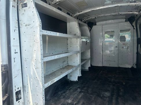 Used 2015 Ford Transit 250 148 Medium Roof w/ Interior Upgrade Package RWD image 14