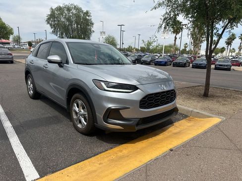 Used 2025 Honda HR-V LX image 3