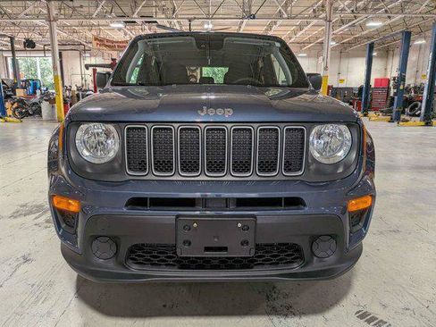 Certified 2023 Jeep Renegade Latitude AWD/4WD image 9