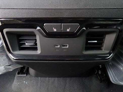 New 2026 Chevrolet Silverado 2500 ZR2 AWD/4WD image 8
