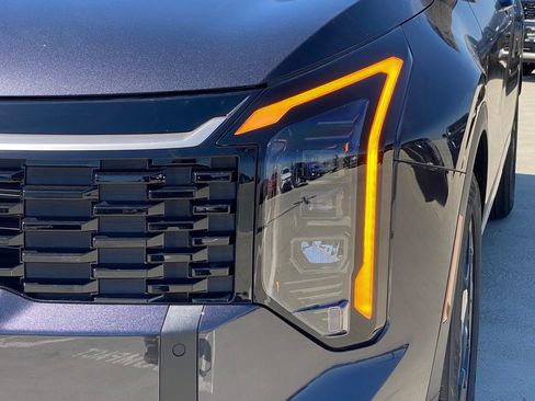 New 2026 Kia Sportage EX FWD image 8