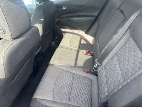 Used 2018 Chevrolet Equinox LT image 12