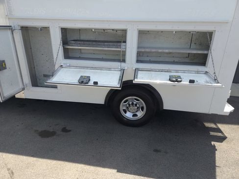 Used 2013 Chevrolet Express 3500 RWD image 4