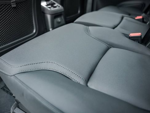 Used 2025 Volvo XC90 T8 Plus w/ Protection Package Premier image 31