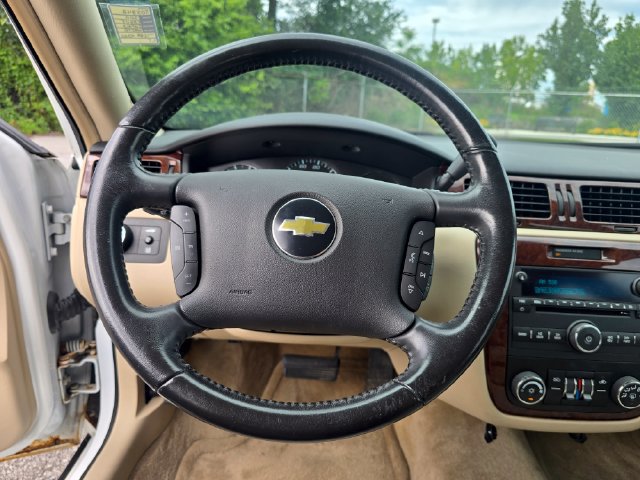 Used 2011 Chevrolet Impala LT FWD image 18