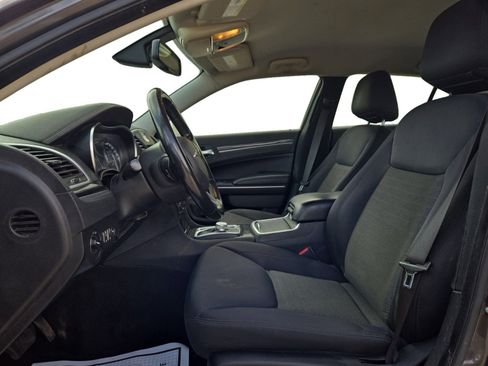 Used 2021 Chrysler 300 Touring w/ Sport Appearance Package image 12