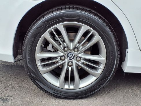 Used 2016 Toyota Camry SE FWD image 7