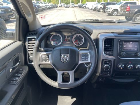 Used 2023 RAM 1500 Classic SLT AWD/4WD image 16