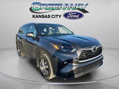 Used 2022 Toyota Highlander XLE