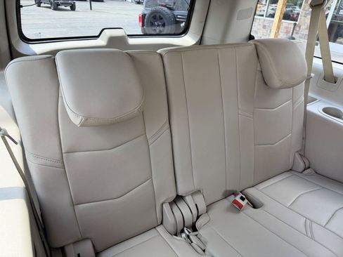 Used 2016 Cadillac Escalade ESV Luxury AWD/4WD image 27