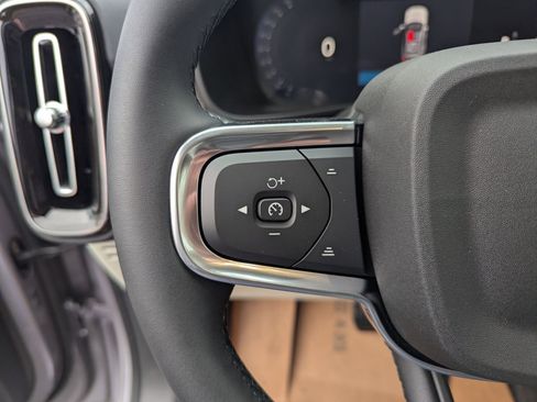 New 2026 Volvo XC40 B5 Ultra w/ Protection Package Premier image 11