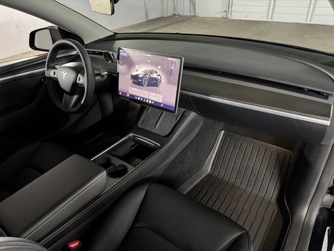 Used 2024 Tesla Model Y Performance AWD/4WD image 45