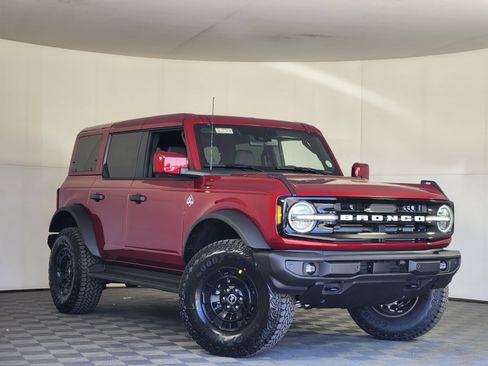 New 2026 Ford Bronco Outer Banks w/ Sasquatch Package AWD/4WD image 1