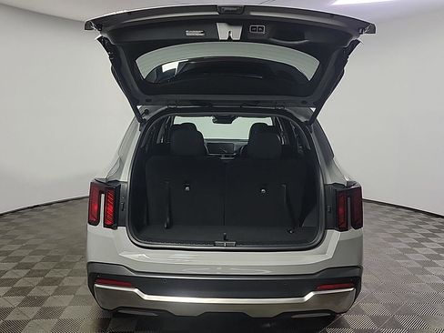 Used 2025 Kia Sorento EX w/ Panoramic Sunroof Package AWD/4WD image 6