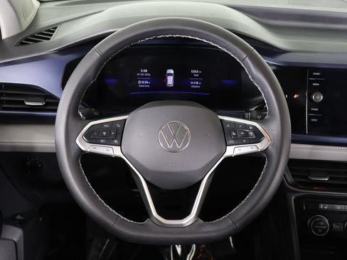 Used 2024 Volkswagen Taos SE w/ Taos Adventure Package (SXB) AWD/4WD image 40