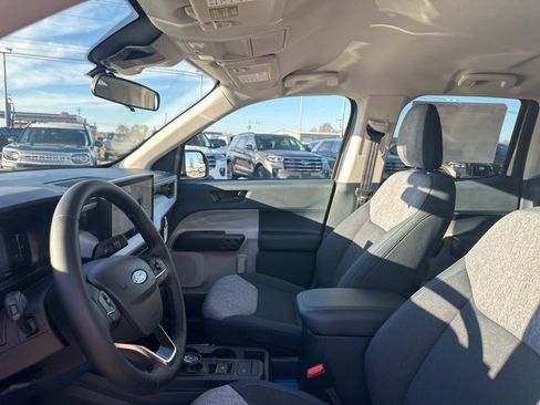 New 2025 Ford Maverick XLT w/ XLT Luxury Package image 31