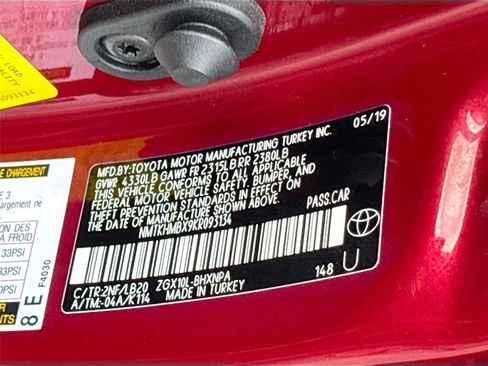 Used 2019 Toyota C-HR Limited FWD image 30