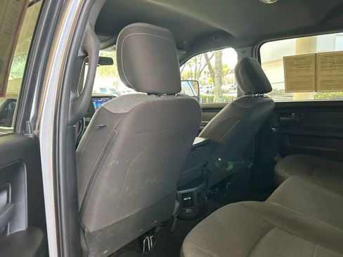 Used 2024 RAM 3500 Tradesman w/ Chrome Appearance Group image 32