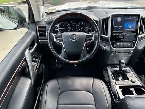 Used 2019 Toyota Land Cruiser AWD/4WD image 11