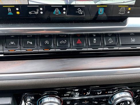 Used 2022 GMC Sierra 1500 SLT w/ SLT Premium Plus Package image 28