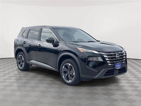Used 2024 Nissan Rogue SV AWD/4WD image 5