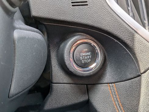 Used 2019 Subaru Crosstrek 2.0i Limited w/ Moonroof Package w/Navigation AWD/4WD image 16