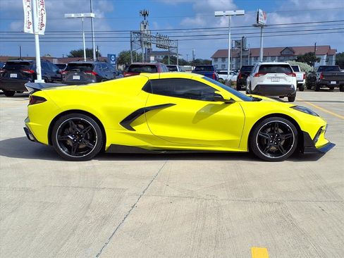 Used 2024 Chevrolet Corvette Stingray Convertible w/ 1LT image 4