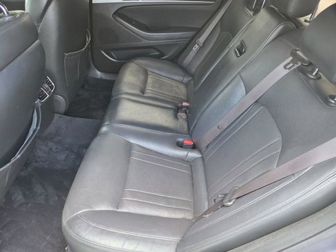 Used 2015 Hyundai Genesis 3.8 RWD image 9