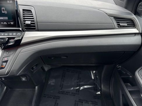 Used 2025 Honda Odyssey Sport-L image 28