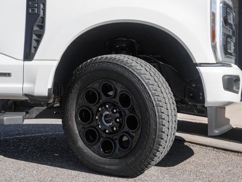 New 2026 Ford F250 Lariat w/ Black Appearance Package AWD/4WD image 12
