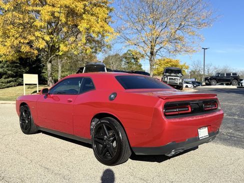 Used 2015 Dodge Challenger R/T w/ Quick Order Package 22B R/T image 10
