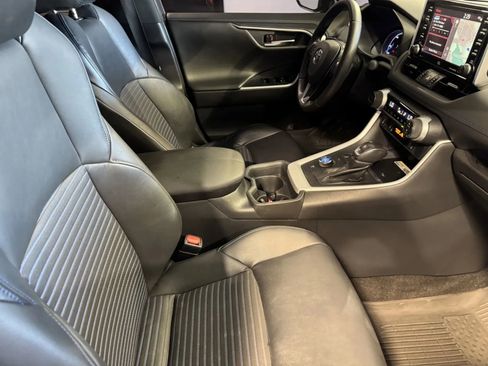 Used 2021 Toyota RAV4 XSE image 6