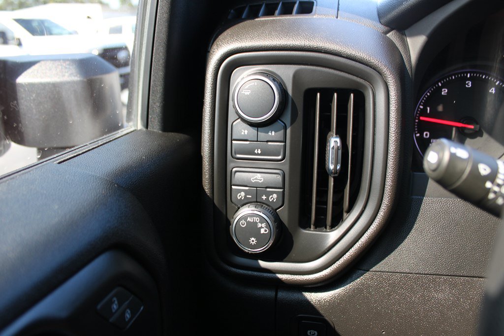 Used 2025 Chevrolet Silverado 3500 W/T AWD/4WD image 22