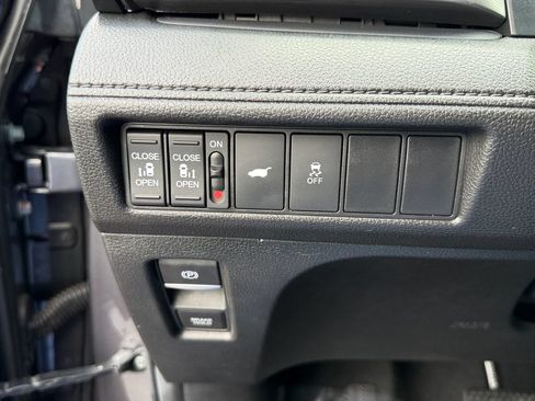 Used 2025 Honda Odyssey EX-L image 31